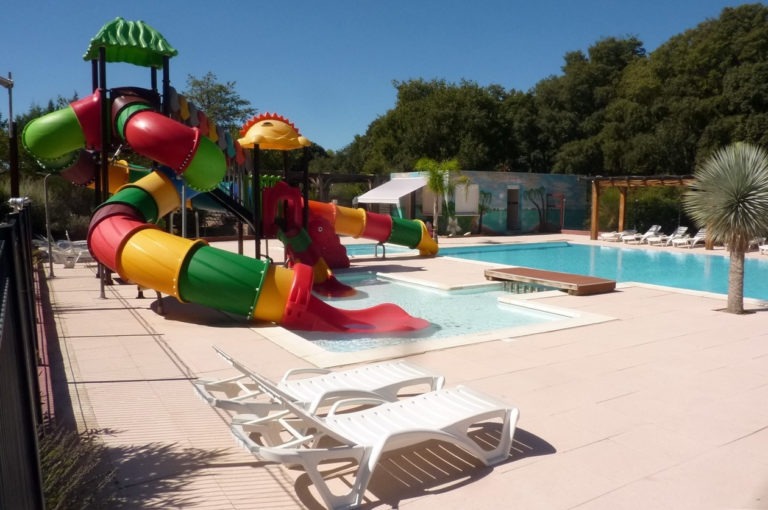 Les toboggans aquatiques La source Saint Pierre La source Saint Pierre