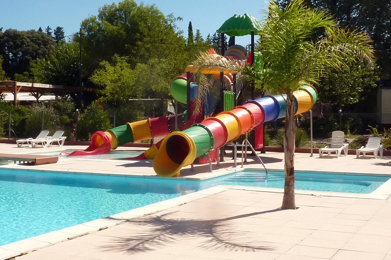 Les toboggans aquatiques La source Saint Pierre La source Saint Pierre